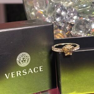 NIB Versace La Medusa Gold Swarovski Embellished Ring IT21 or IT21